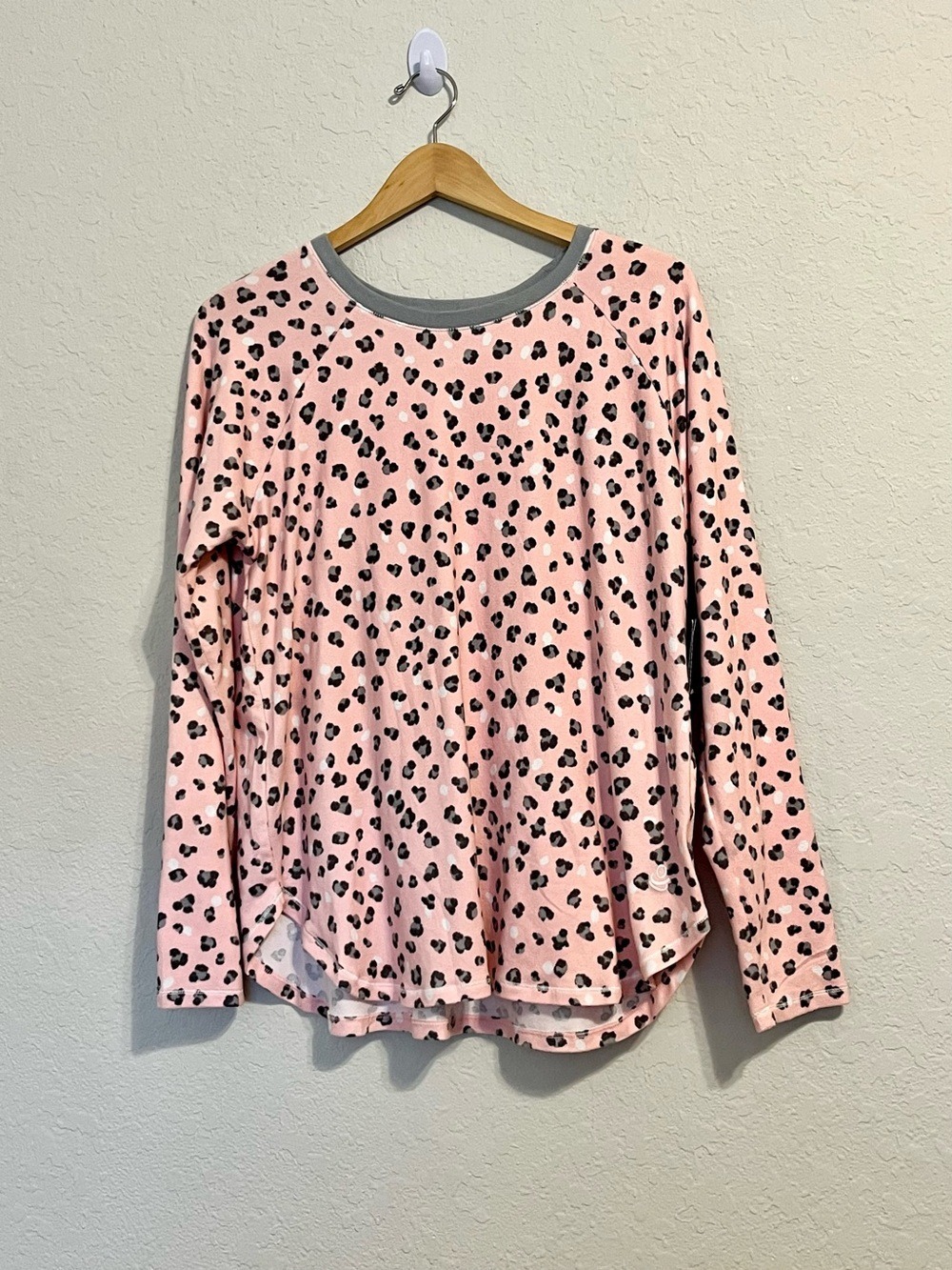 Cuddl Duds Pink Leopard Print Soft Knit  Lounge Sleep Top Large Cozy Stretch